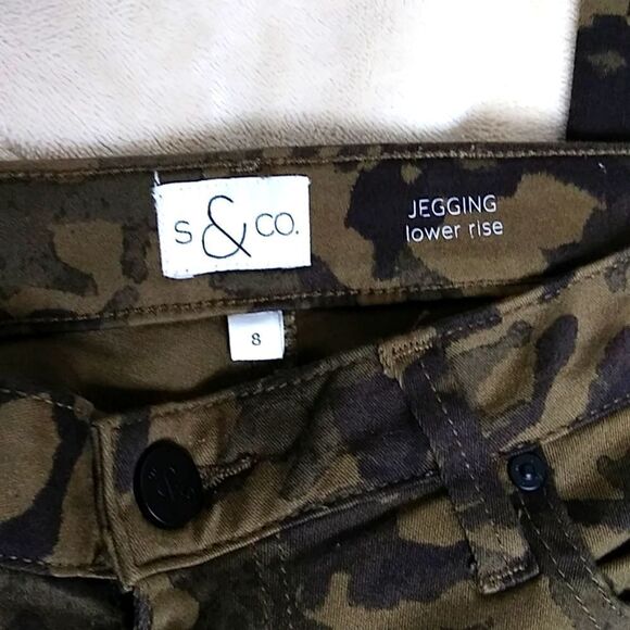 S & Co. Low Rise Camouflage Jegging  size 8 - Picture 4 of 8
